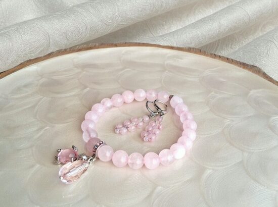 Rozā kvarca rotu komplekts - rokassprādze un auskari